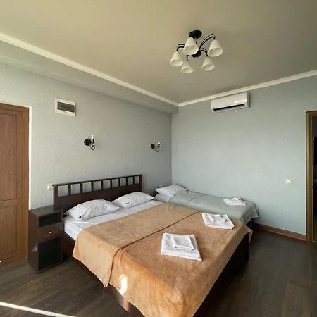 New Athos Leon Beach Hotel מראה חיצוני תמונה