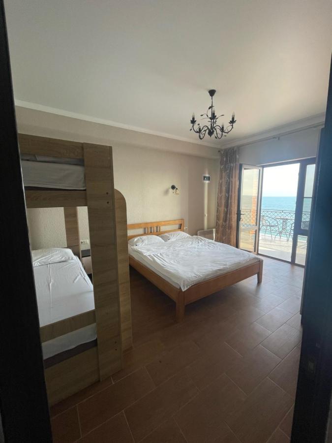 New Athos Leon Beach Hotel מראה חיצוני תמונה