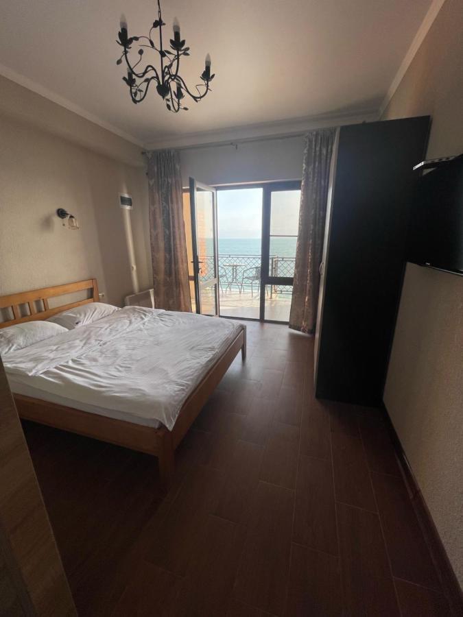 New Athos Leon Beach Hotel מראה חיצוני תמונה